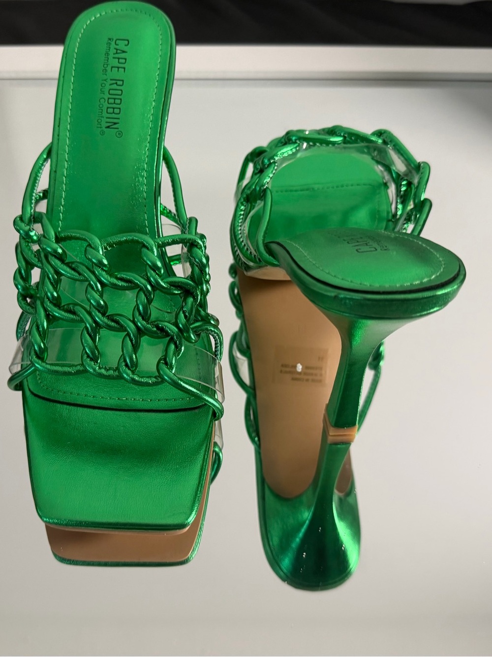 Cape Robbin Metallic Emerald Green Chain-Detail Heeled Sandals - Picture 2 of 5